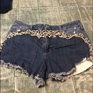 American Eagle Jean shorts super cute !